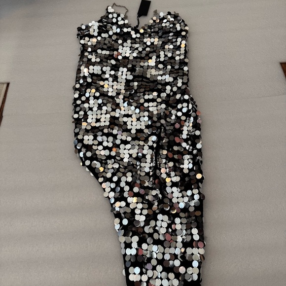 NWT H:ours Bella dress with large silver sequin - Picture 1 of 4